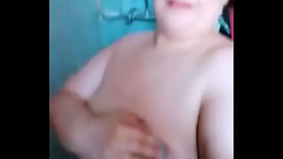 Arab grandmother in shower neekhub.com