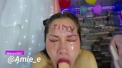 hoe muddy inhale with a plenty of of saliva on face