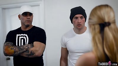 squad owners wife Sarah Vandella nailed by juiced up athlete