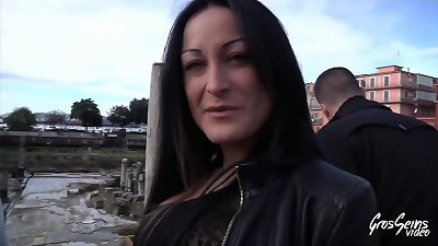 Mila, elle veut elle aussi se faire baiser par un fran&ccedil;ais