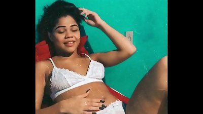 teen brunette lesbian.