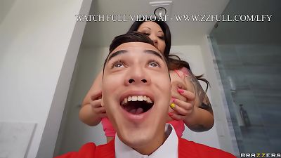 Selfie fuckslut Needs Some Help.Tokyo Leigh / Brazzers  / flow full from www.zzfull.com/lfy
