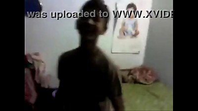 Badi behen ne chote vai ko kiss kiya - XVIDEOS.COM