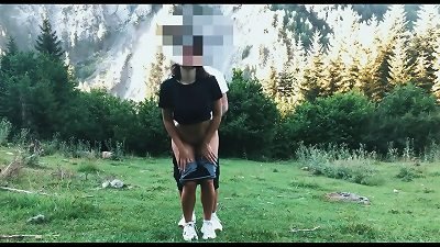 gigantic ass tourist screwed in the forest in standing doggy style