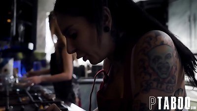 A touch Of Envy Maya Woulfe, Aiden Ashley