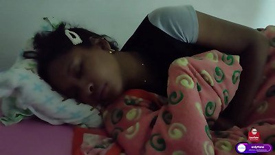 abuso sexual Le llene la Cara de Leche a la Prima de Mi Novia antes de dormir Esta fue su reaccion en medellin colombia Lol