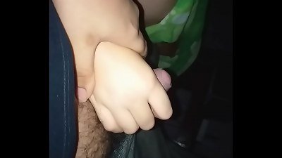 handjob sister sleep abused Part one / irm&atilde; dormindo usando a m&atilde;o para punheta dopada parte one falando putaria saudades dela dois m&ecirc;s sem se ver e gozar na m&atilde;ozinha branquinha