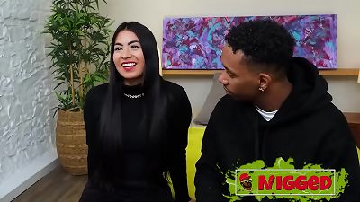 Lara Rey claims to be a xxx QUEEN: But we will judge that!